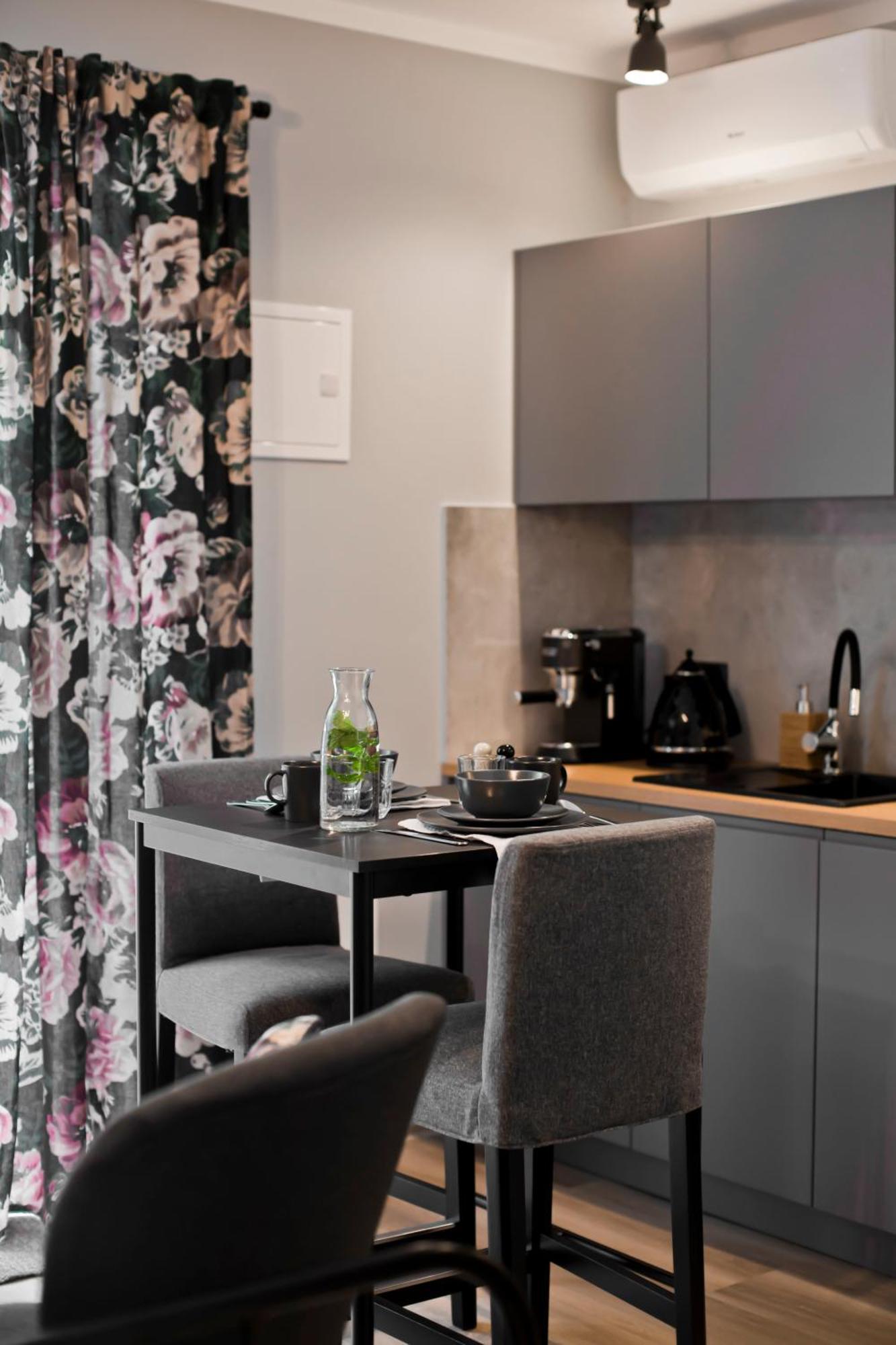 Balaton Apartamenty Тшебиня Экстерьер фото