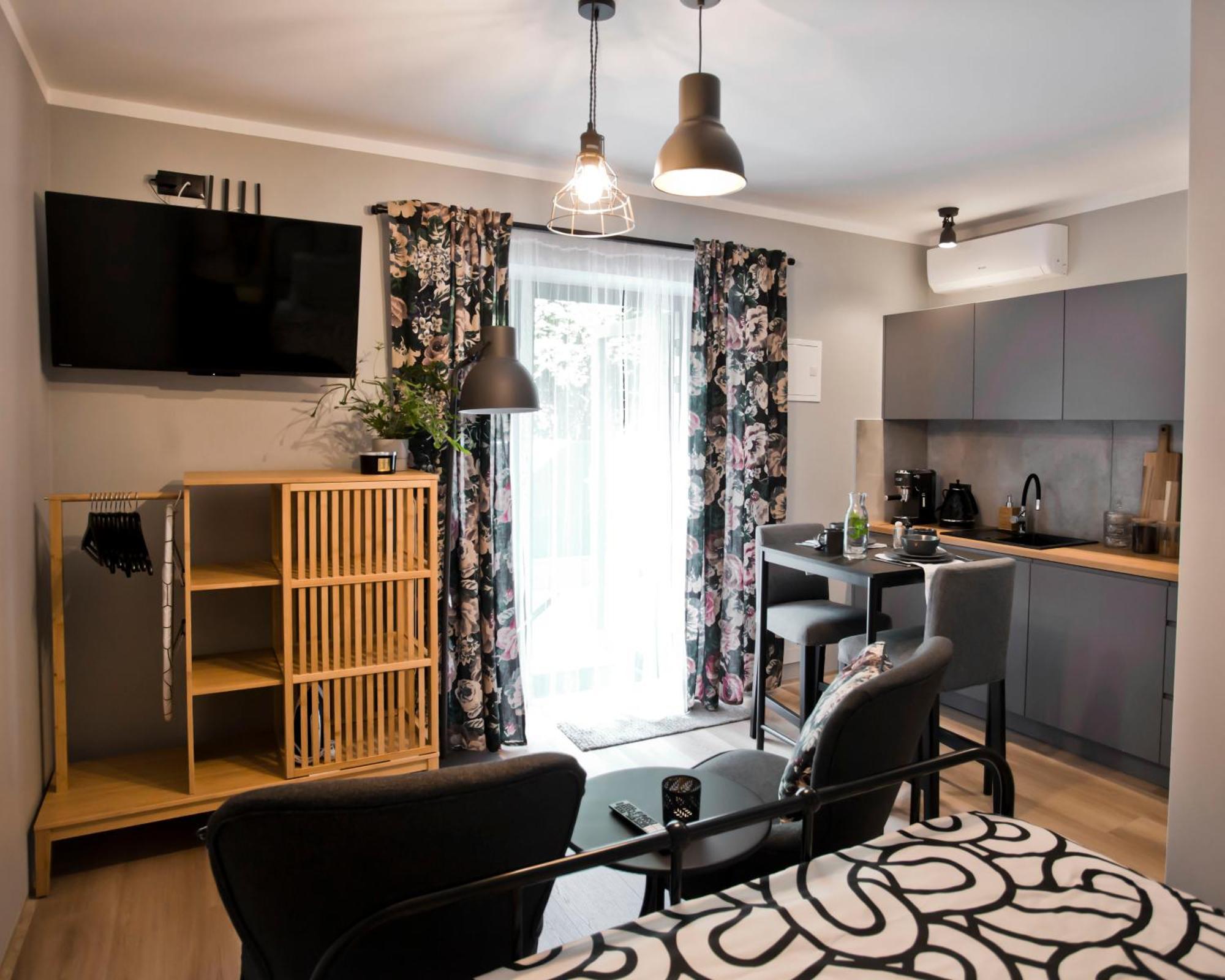 Balaton Apartamenty Тшебиня Экстерьер фото